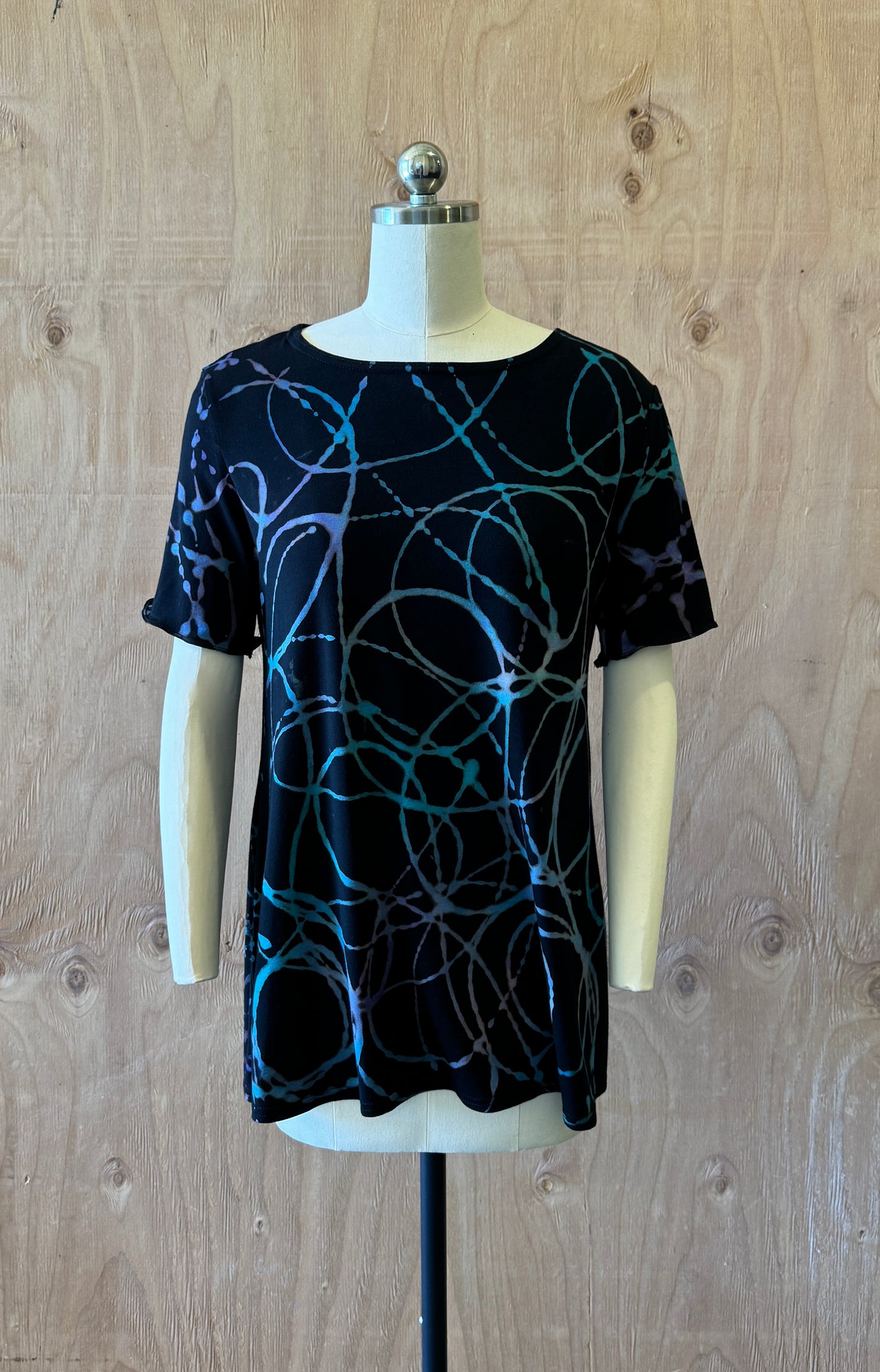 AUDREY SHORT SLEEVE TUNIC in SCRIBBLE