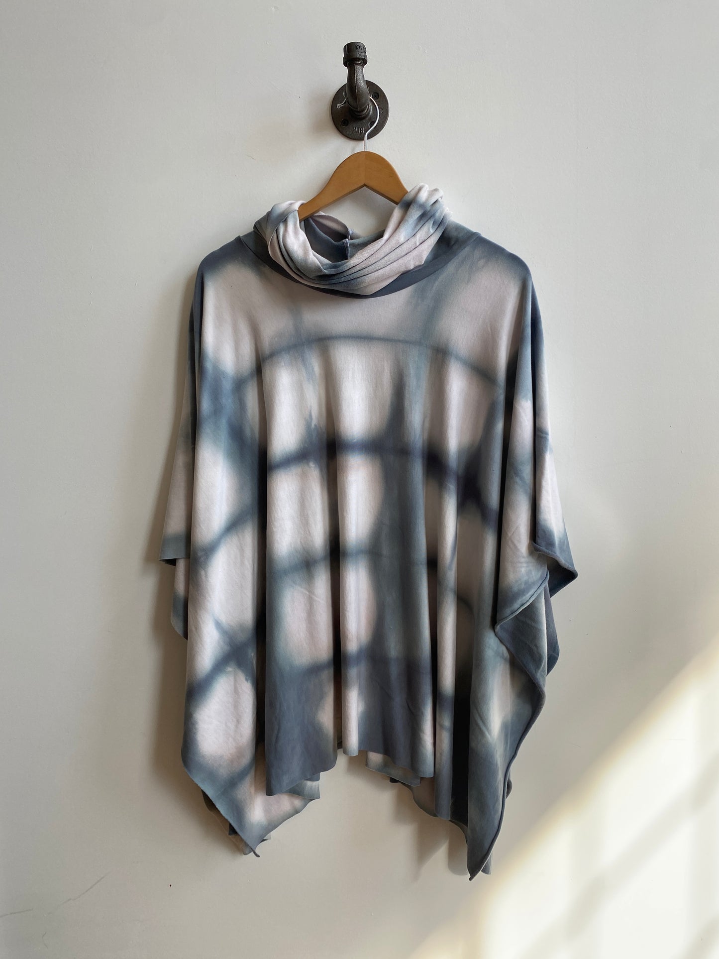 Cotton Interlock Poncho in Slate Window Frame