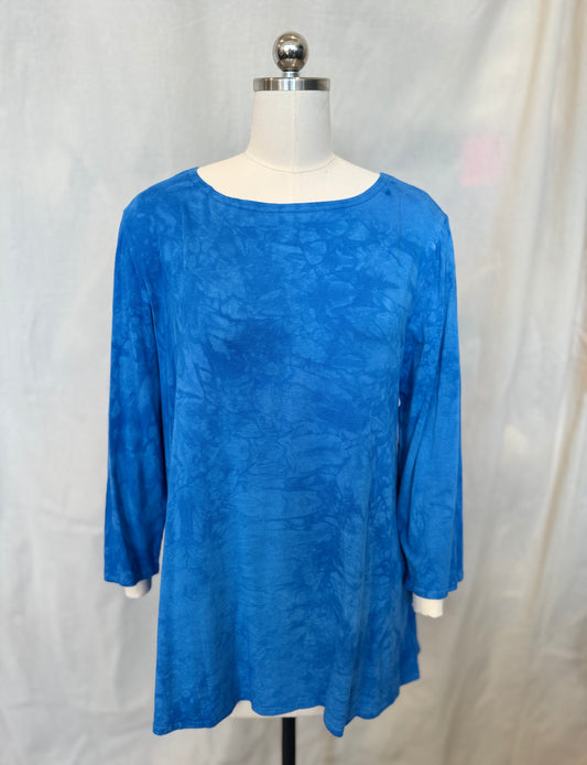 AUDREY 3/4 SLEEVE TUNIC in Blue Poppy Variegated