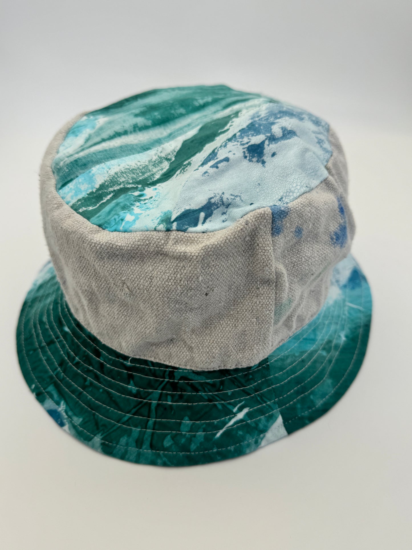 BUCKET HAT Medium B