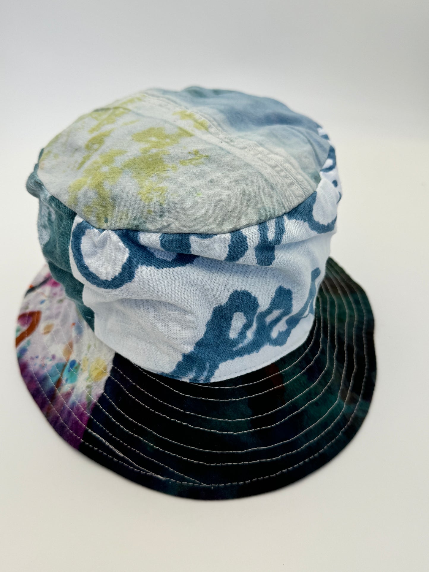 BUCKET HAT Medium J