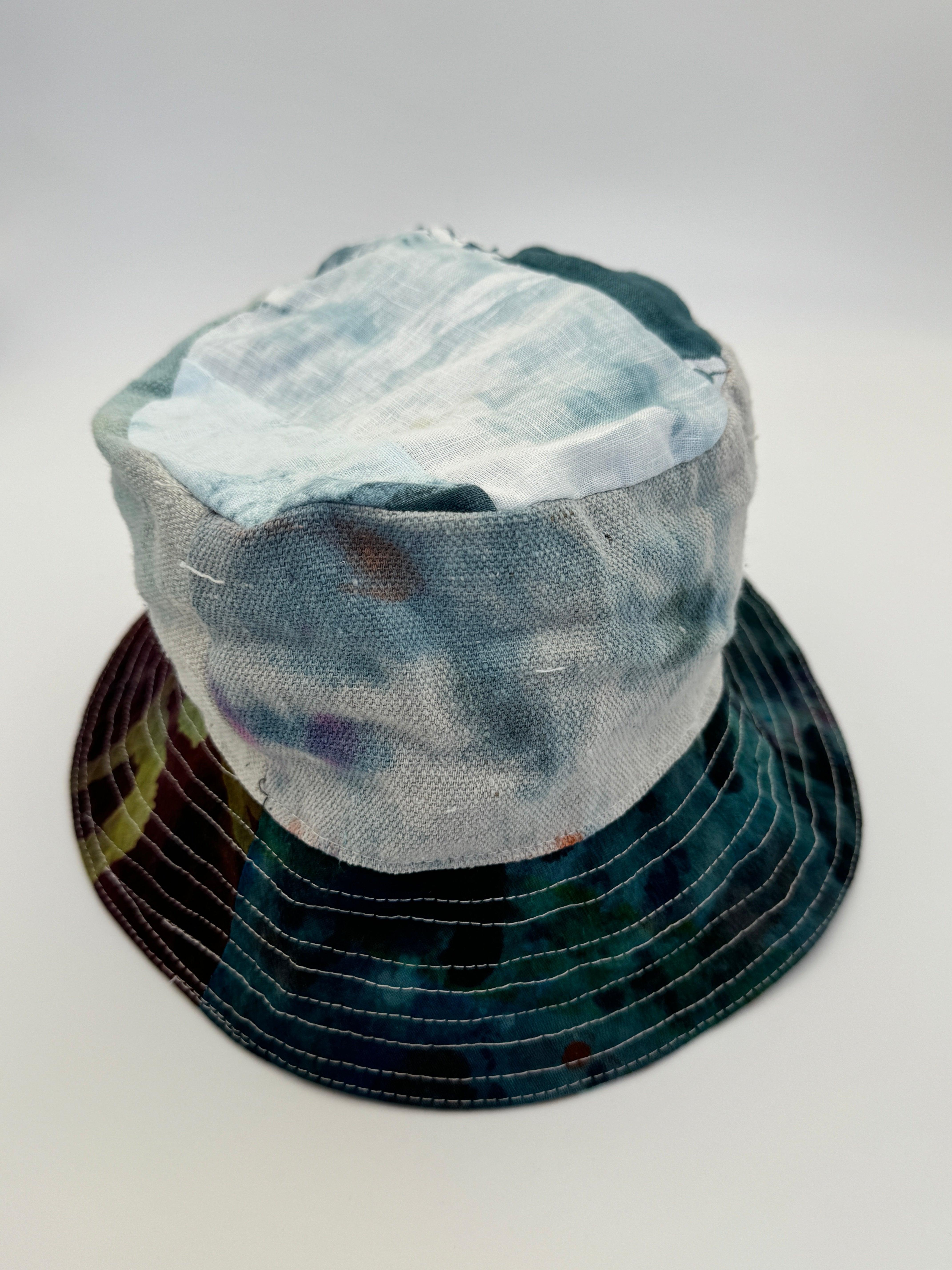 BUCKET HAT Medium J