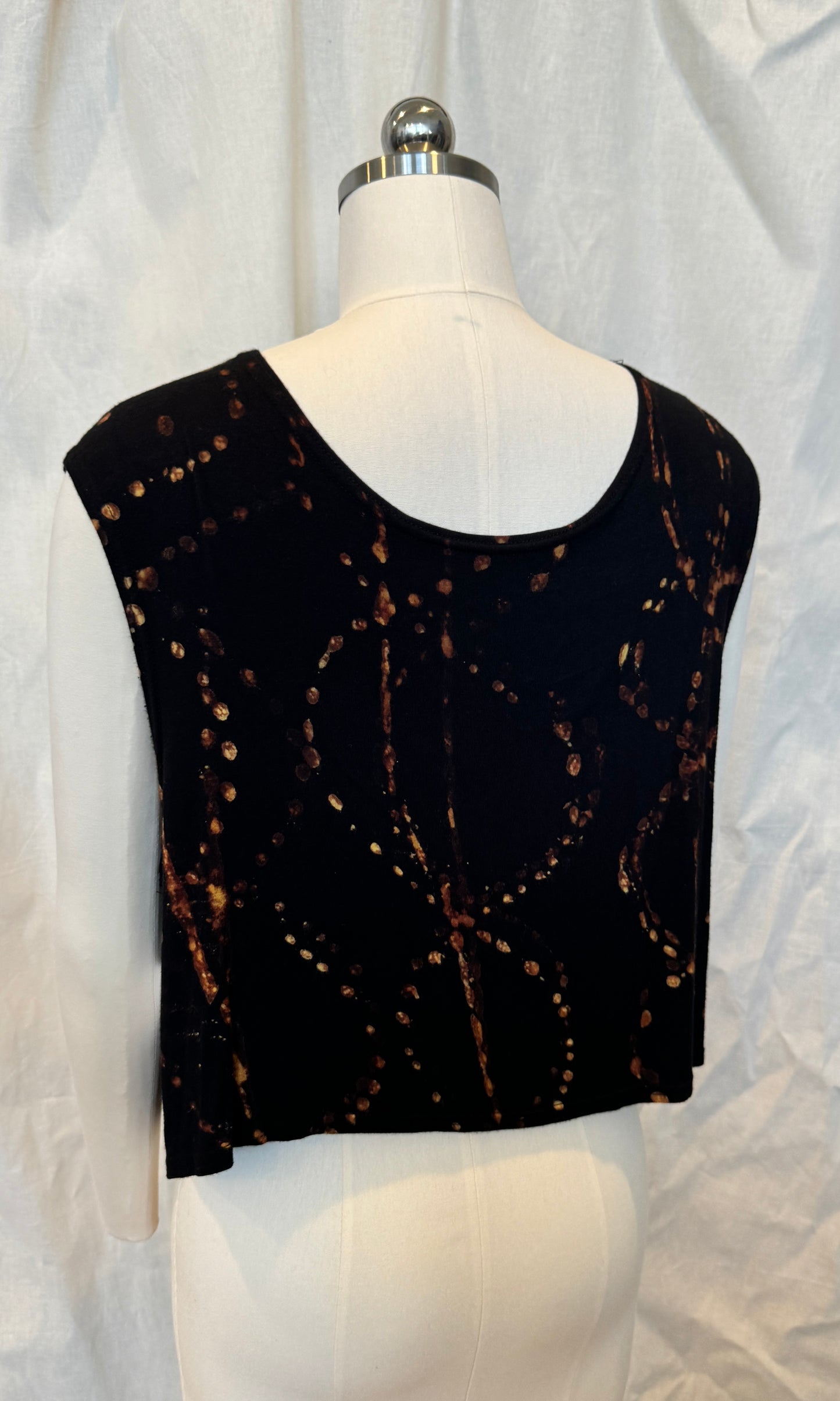 Wide Tank Crop Muscle Top in Golden Tangled Phi