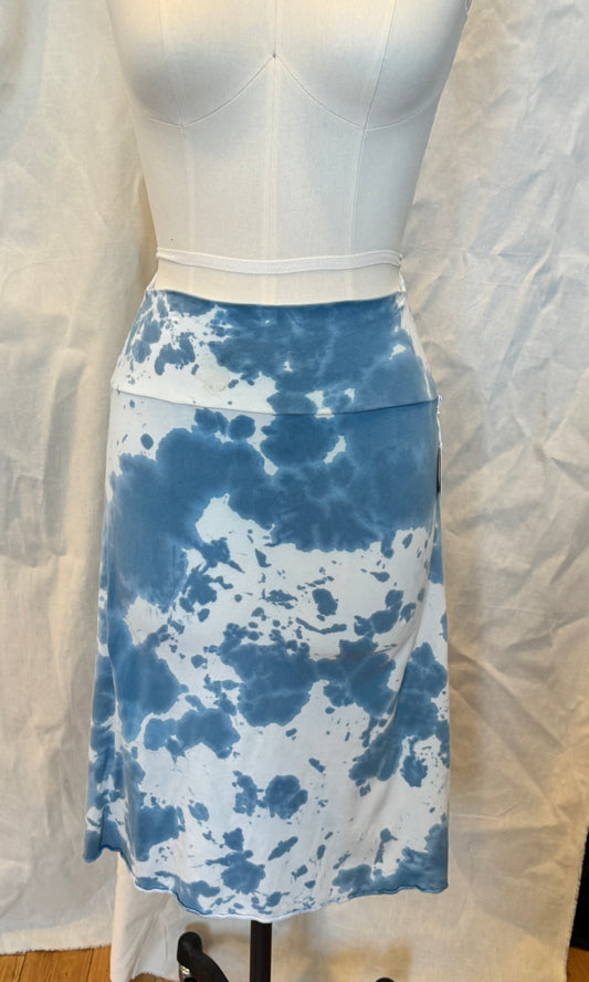 Knee Length Skirt in Light Blue Cowser