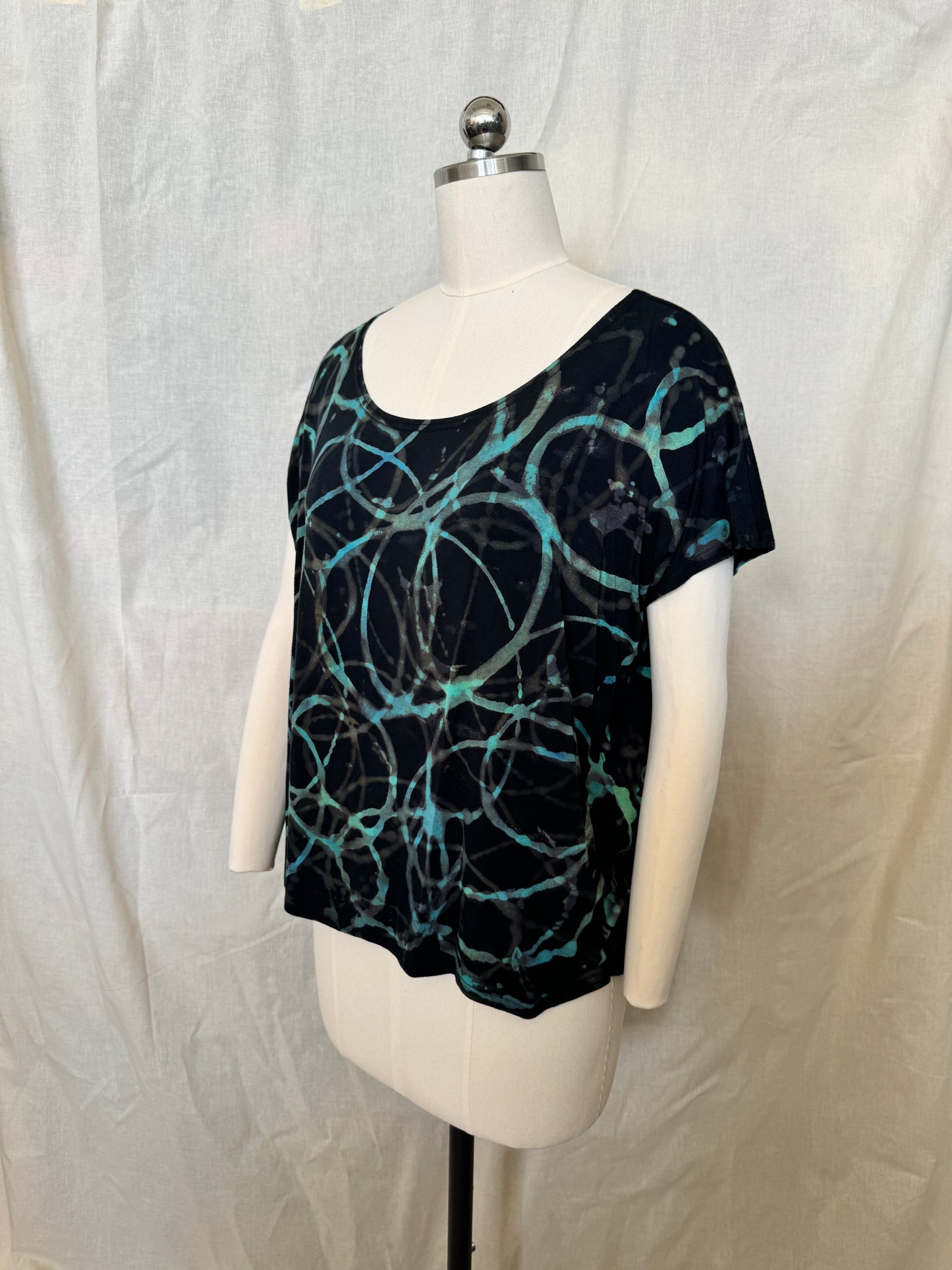 ELLIE TOP in Blue Scribble