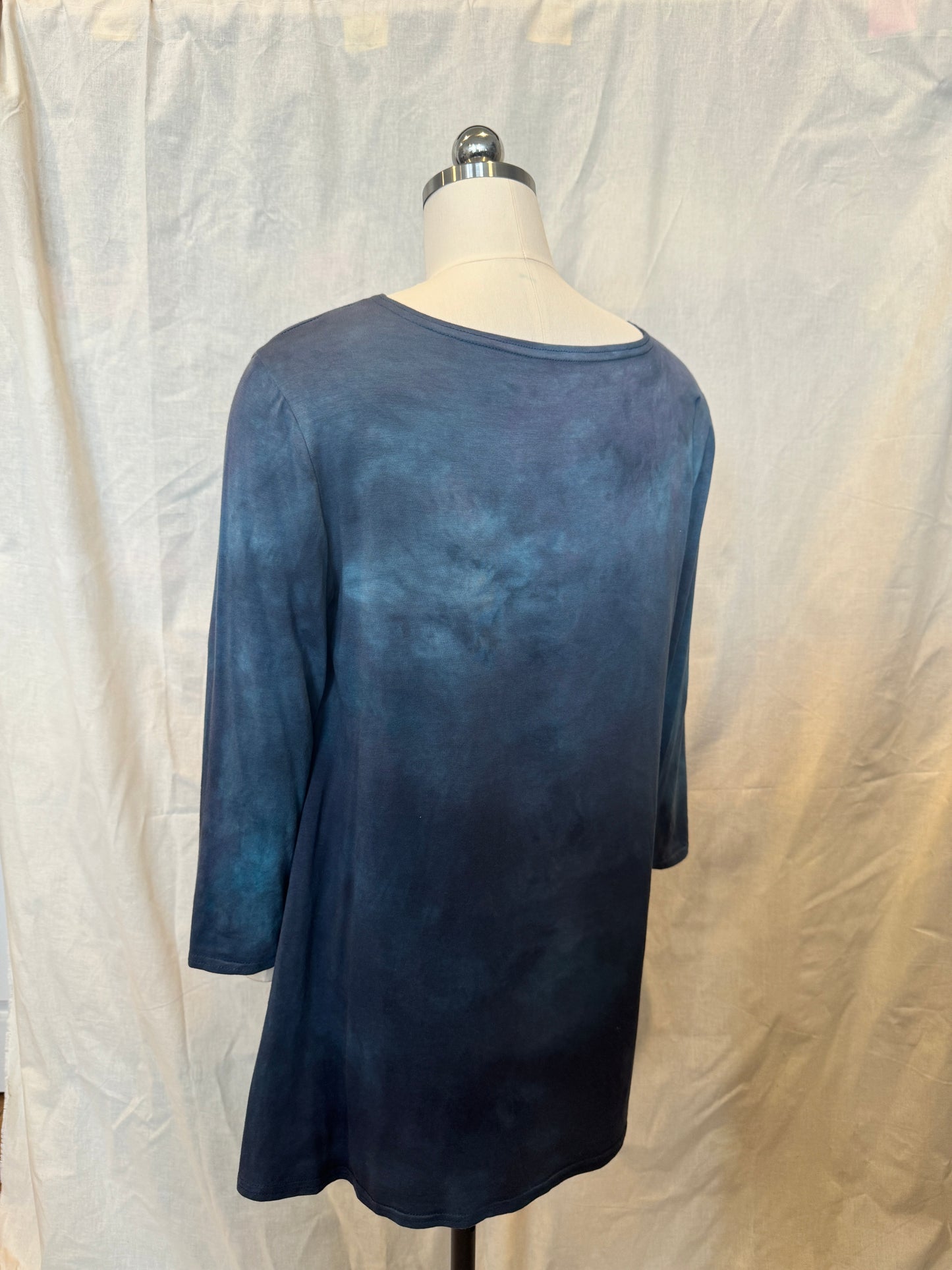 AUDREY 3/4 SLEEVE TUNIC in Purple Mist Variegated