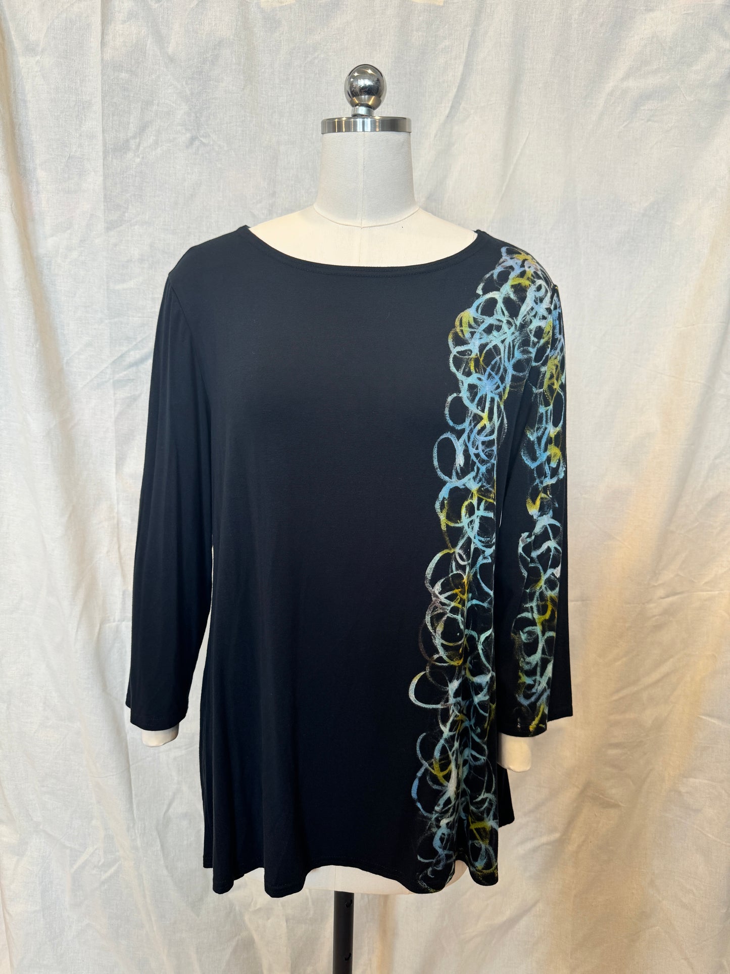 AUDREY 3/4 SLEEVE TUNIC in Scripted Side Scribbles