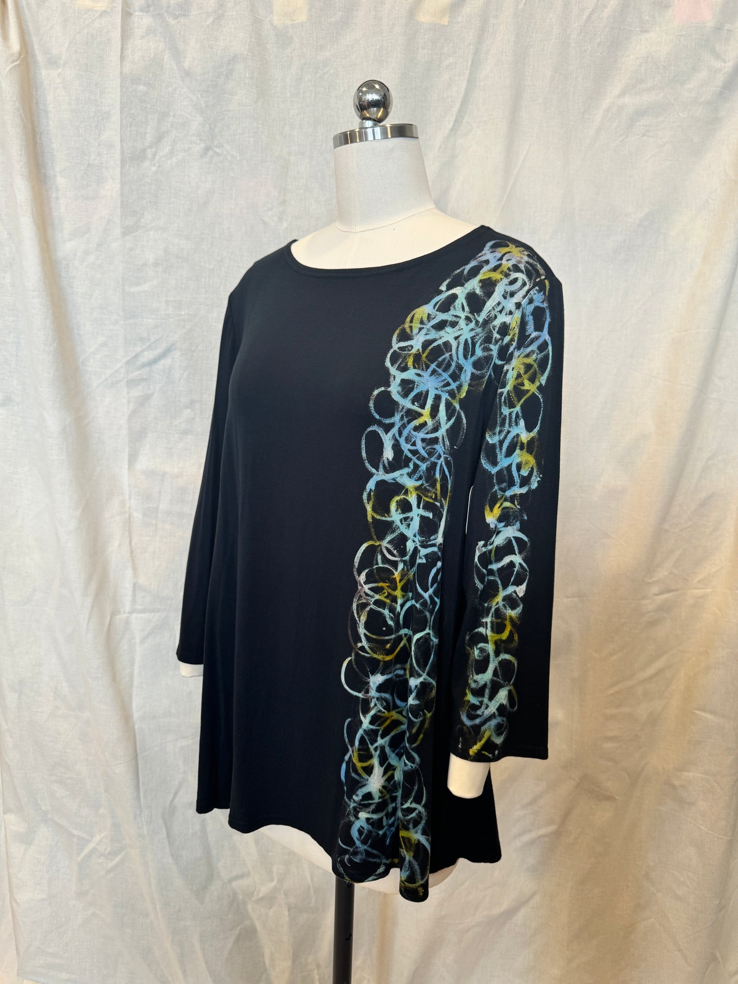 AUDREY 3/4 SLEEVE TUNIC in Scripted Side Scribbles