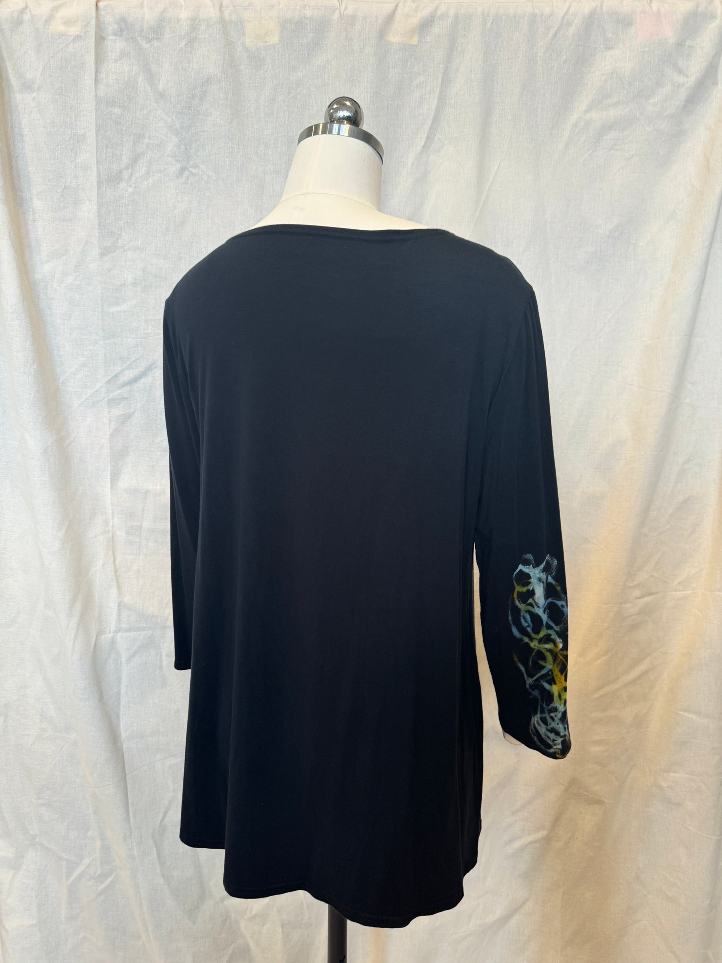 AUDREY 3/4 SLEEVE TUNIC in Scripted Side Scribbles