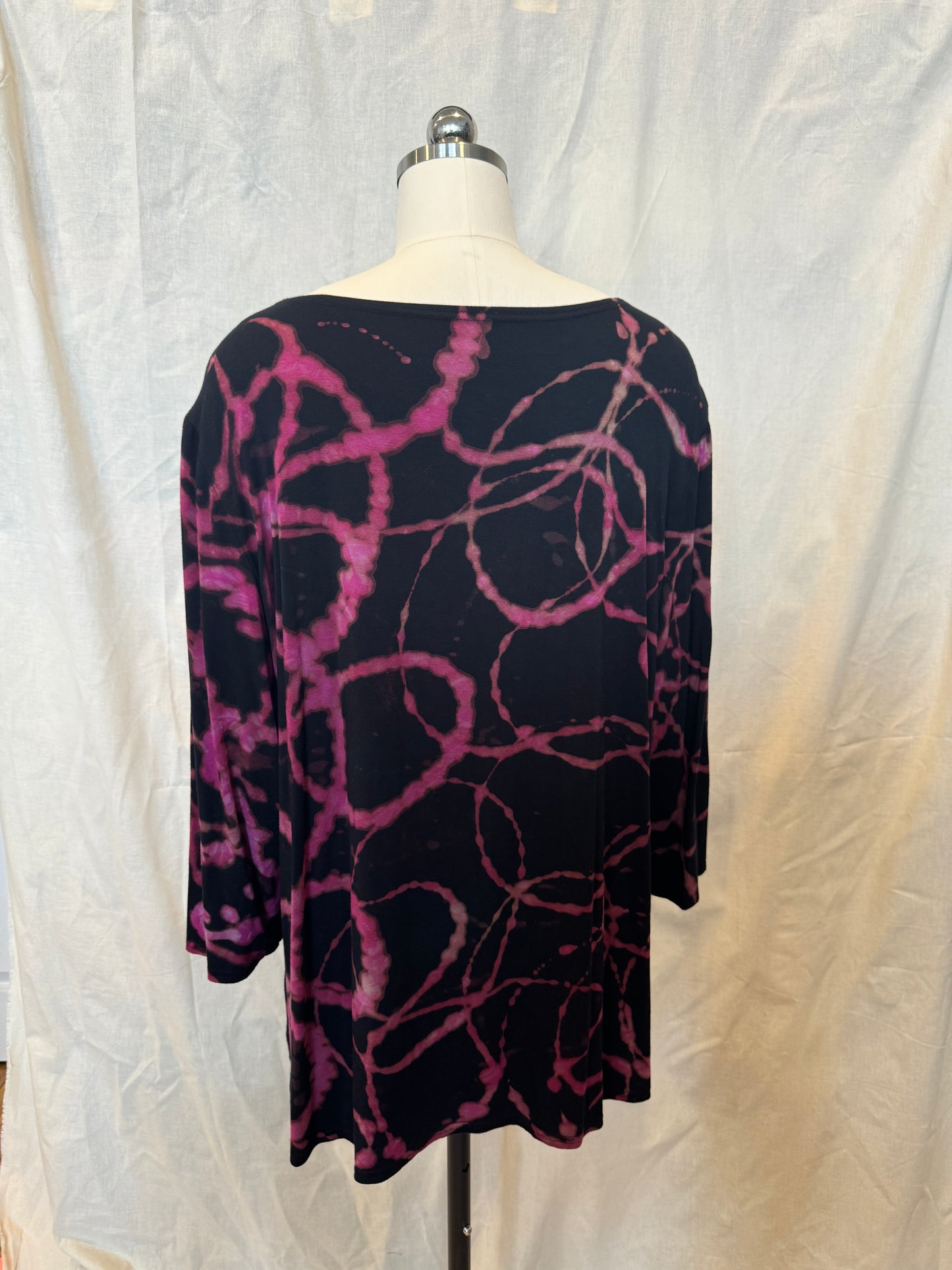 AUDREY 3/4 SLEEVE TUNIC in Faded Pink Scribbles