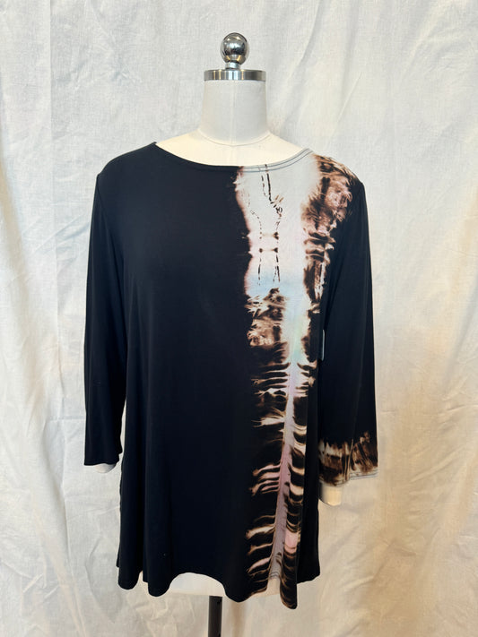 AUDREY 3/4 SLEEVE TUNIC in White TIger Roadmap