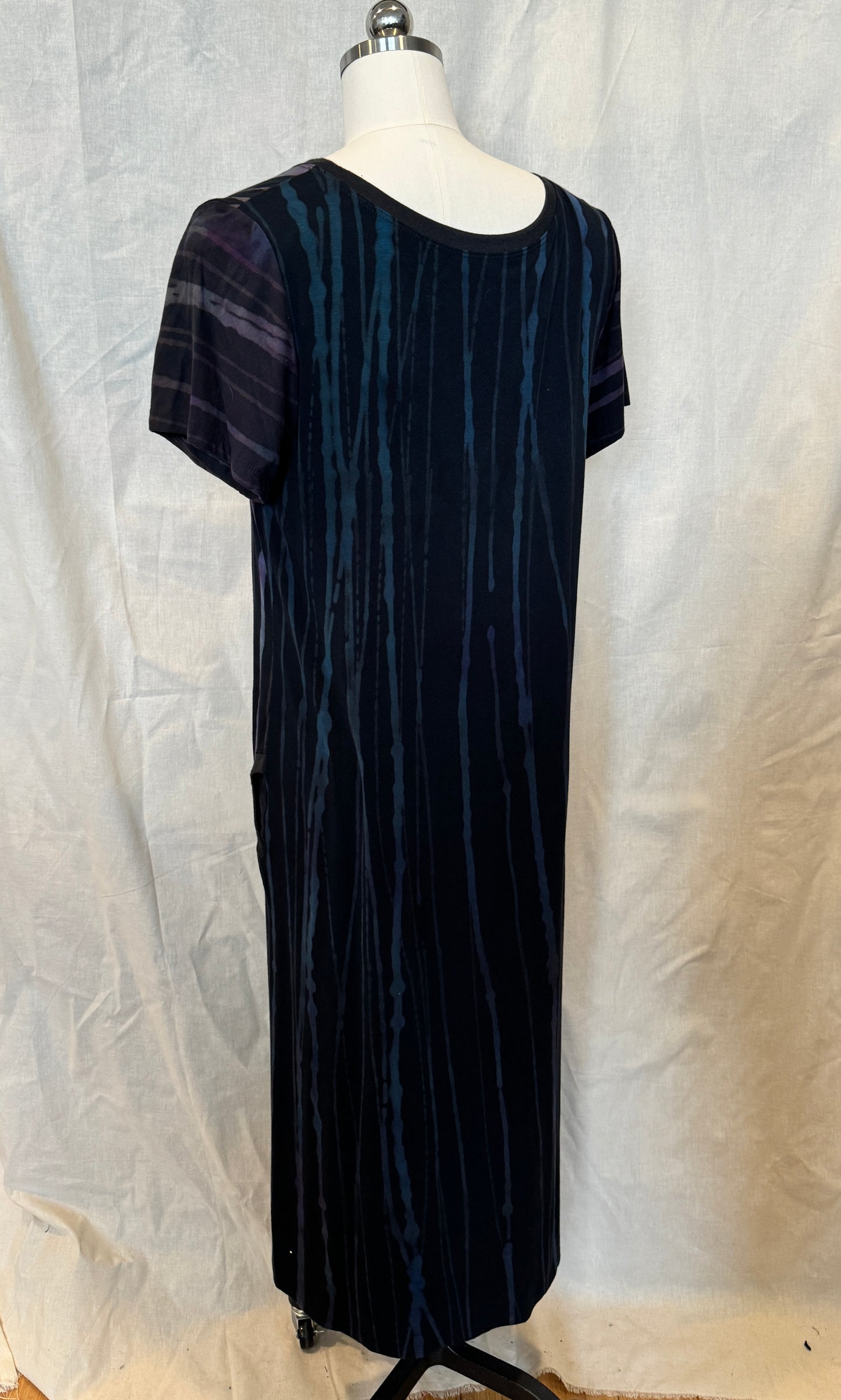 MANDY ELBOW SLEEVE DRESS in Delicate Grey Purple Blue Lines