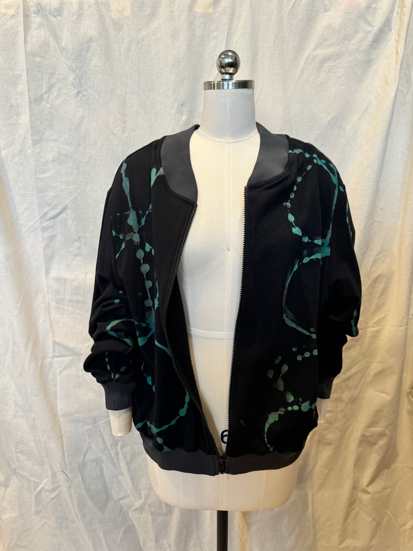 Bamboo Fleece Bomber Jacket in Green Tangle Phi