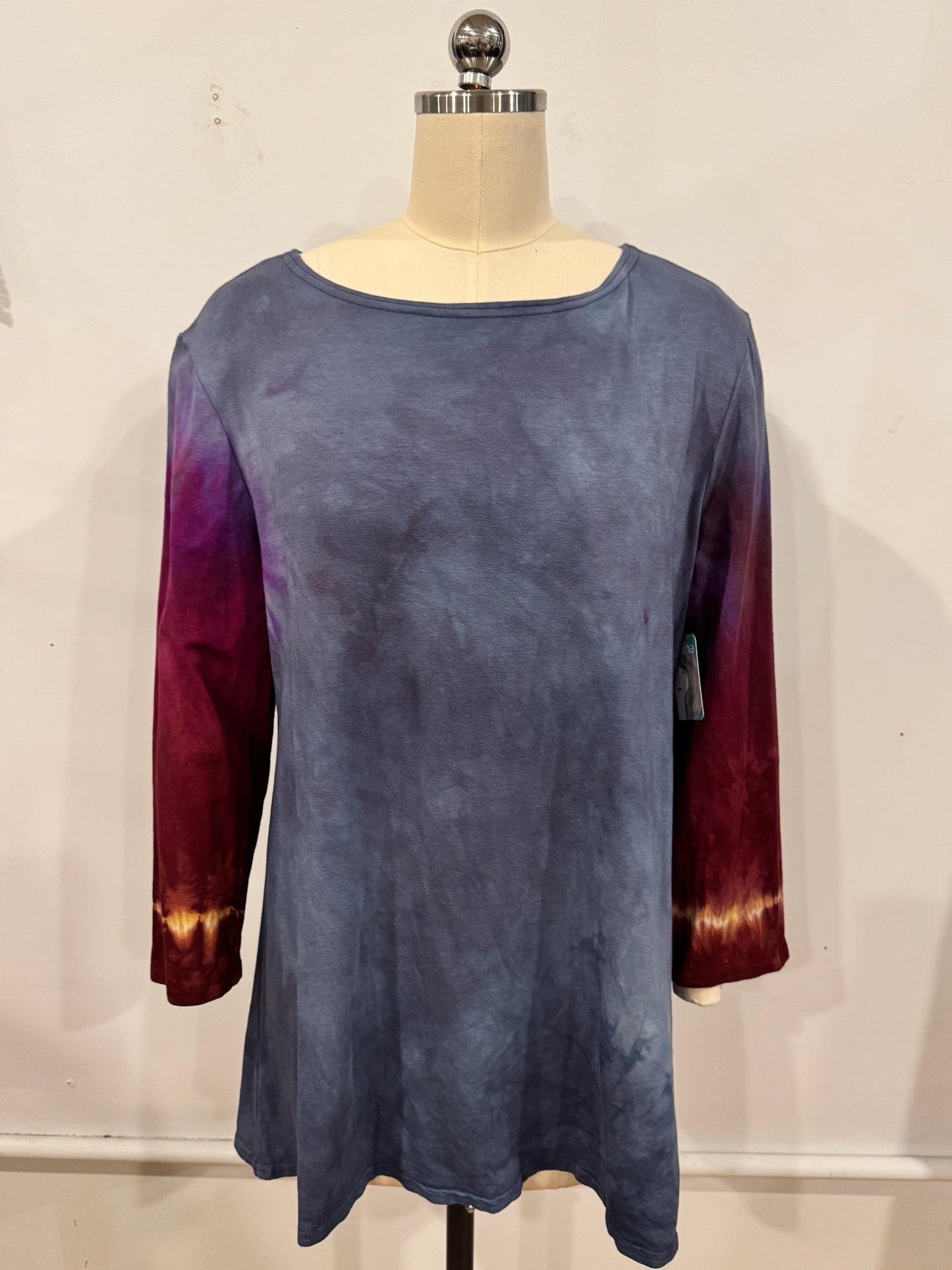 AUDREY 3/4 SLEEVE TUNIC in Pale Eggplant Tamale